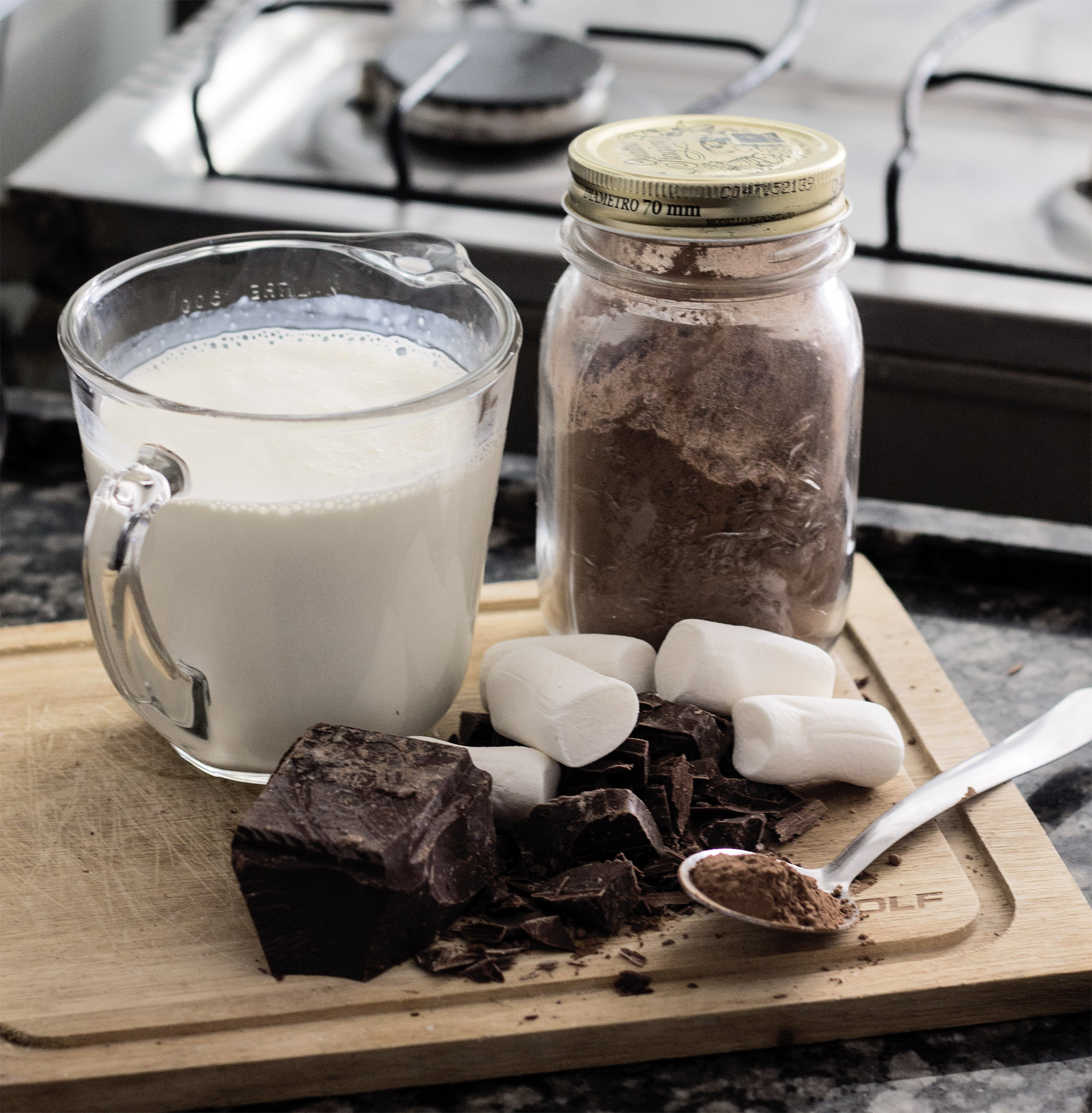 chocolate quente com marshmallows uma bebida para aquecer o coração